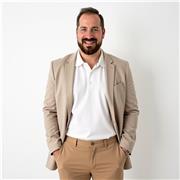 Portuguese native tutor, ready to help you growing your knowledge.